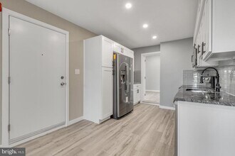 435 W Susquehanna Ave in Philadelphia, PA - Building Photo - Building Photo