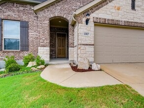 13827 Quiet Fox Ln in San Antonio, TX - Building Photo - Building Photo