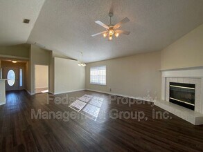 2615 Creek Ridge Dr in Green Cove Springs, FL - Building Photo - Building Photo