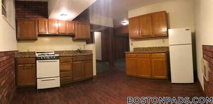 96 Maple St, Unit b in Malden, MA - Building Photo - Building Photo