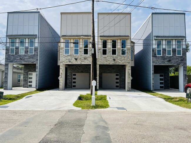 property at 8125 St Louis St