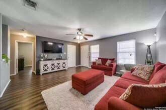 6327 Wild Flower Way in San Antonio, TX - Building Photo - Building Photo