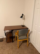 1319 W Hasket Cir in Nampa, ID - Foto de edificio - Building Photo