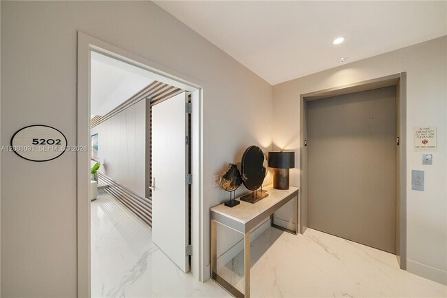 3131 NE 7th Ave in Miami, FL - Building Photo - Building Photo