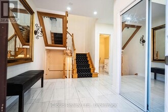 80 Venice Crescent in Vaughan, ON - Building Photo - Building Photo