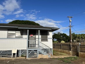 94-100 Pupupuhi St in Waipahu, HI - Building Photo - Building Photo