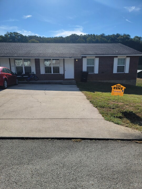 8324 Shawn Ridge Dr in Harrison, TN - Building Photo