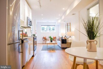 1209 G St SE in Washington, DC - Building Photo - Building Photo