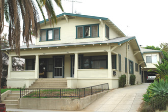 4431-4435 Ambrose Ave in Los Angeles, CA - Building Photo - Building Photo