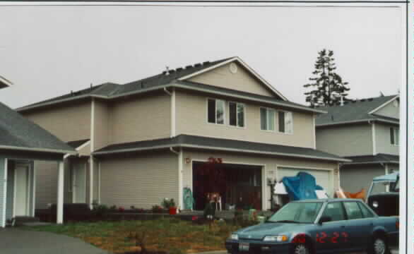 1926 111th Pl SW in Everett, WA - Foto de edificio