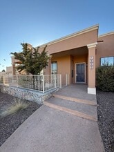 1903 Coyote Ridge Dr in Las Cruces, NM - Building Photo - Building Photo