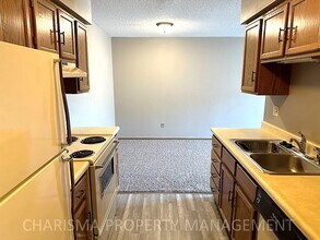 809 W 10th St in Sioux Falls, SD - Building Photo - Building Photo