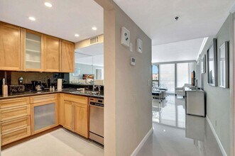 2707 N Ocean Blvd in Boca Raton, FL - Foto de edificio - Building Photo