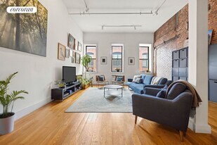 50 Bridge St in Brooklyn, NY - Building Photo