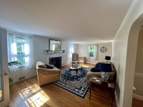 40 Grosvenor Rd in Needham, MA - Building Photo - Building Photo