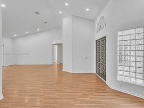 3420 Washington Ln in Hollywood, FL - Building Photo - Building Photo