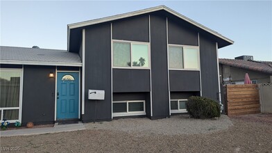 813 Cline St in Las Vegas, NV - Building Photo - Building Photo