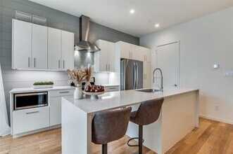 3812 San Jacinto St in Dallas, TX - Building Photo - Building Photo