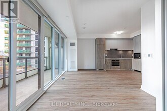 65 Broadway Ave in Toronto, ON - Building Photo - Building Photo