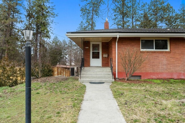 3825 E 18th Ave in Spokane, WA - Building Photo - Building Photo