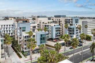 The Seychelle in Santa Monica, CA - Building Photo - Building Photo