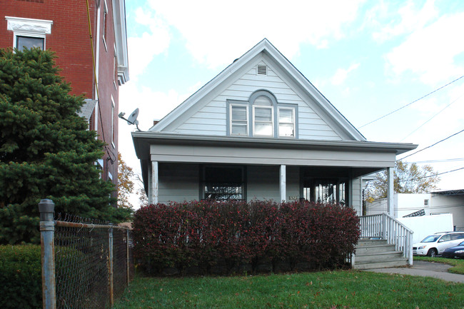 1523 Highland Ave in Louisville, KY - Foto de edificio - Building Photo