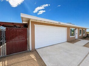 6848 Quail Spring Ave in Twentynine Palms, CA - Foto de edificio - Building Photo