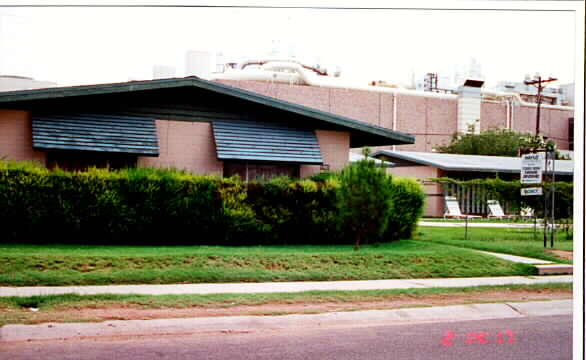 La Buena Vida East Apartments in Phoenix, AZ - Building Photo - Building Photo