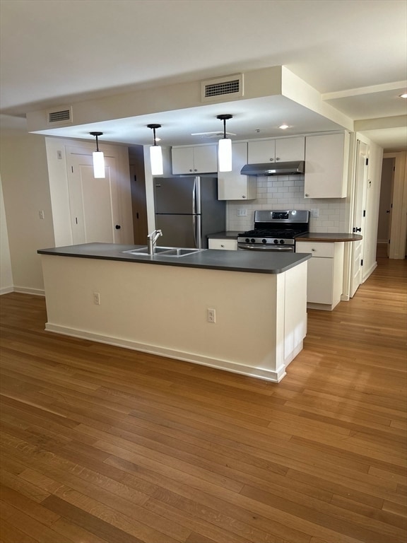 property at 10 Linwood St