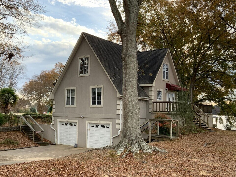 180 Swindall Cir in Rainbow City, AL - Building Photo