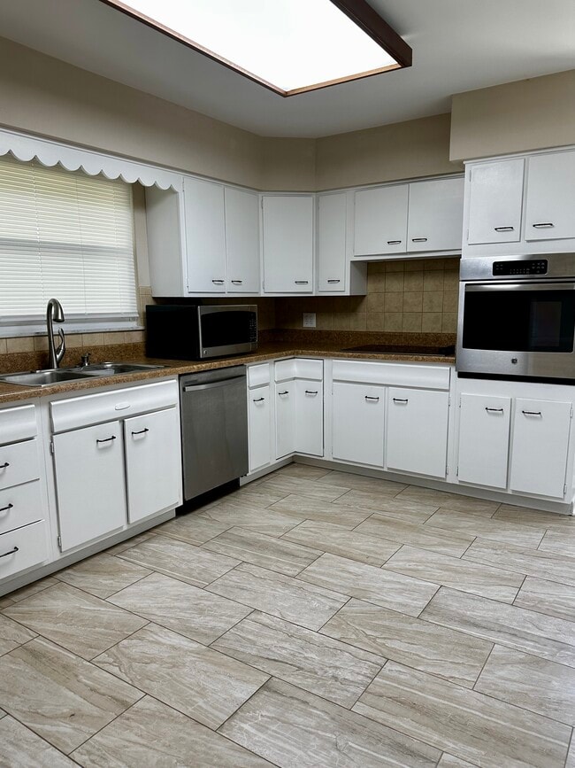 2671 Montcalm Rd, Unit 328 in Columbus, OH - Building Photo - Building Photo