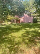 94 Wildwood Dr in Lynchburg, VA - Building Photo