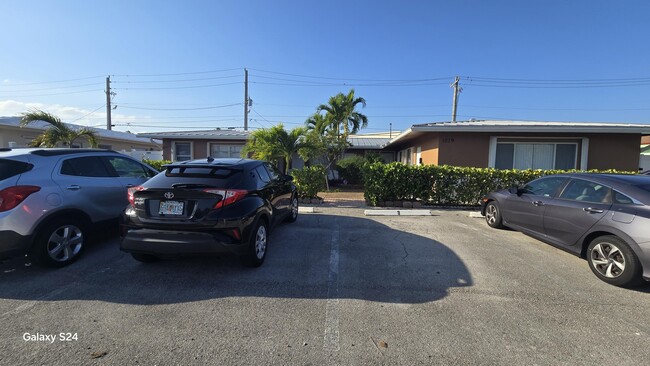 1019 SE 3rd St in Deerfield Beach, FL - Building Photo - Building Photo