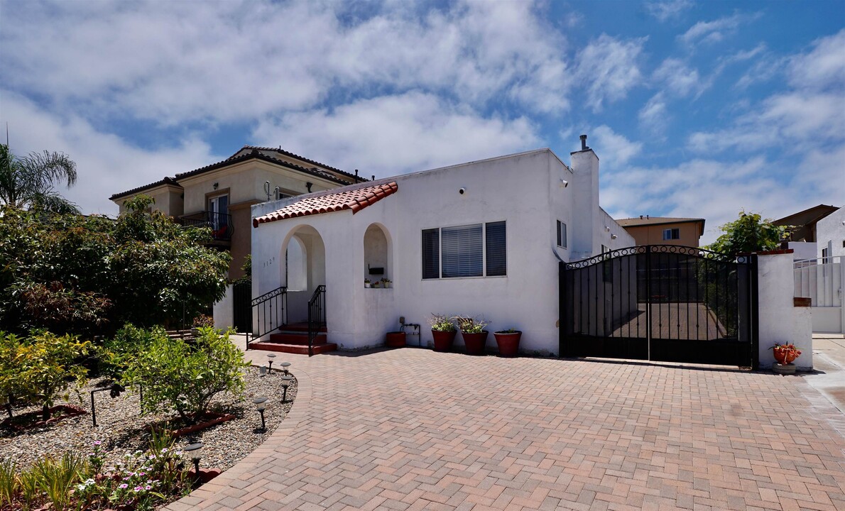 3129 Carleton St in San Diego, CA - Building Photo