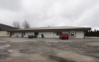 Building Photo - 6720 Rt-23 Apartments in Oneonta, New York