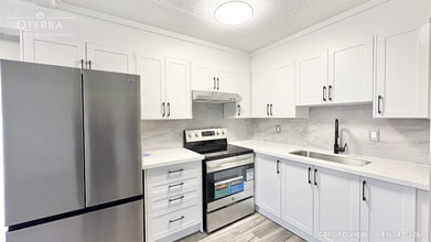 350 Malaga Rd in Oshawa, ON - Building Photo - Building Photo