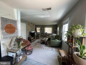 2313 Fairview Terrace in Alexandria, VA - Foto de edificio - Building Photo