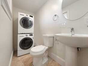 127 Shirley St, Unit 2 in Boston, MA - Building Photo - Building Photo