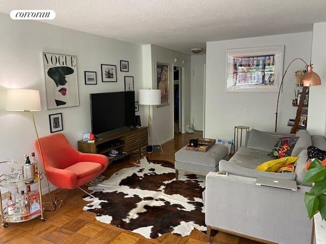 property at 77 E 12th St