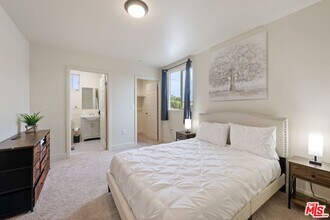 865 E 49th St in Los Angeles, CA - Building Photo - Building Photo