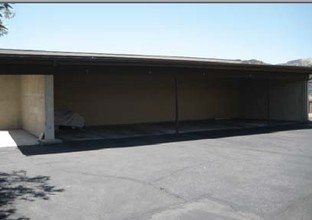 27606 Violin Canyon Rd in Castaic, CA - Building Photo - Other