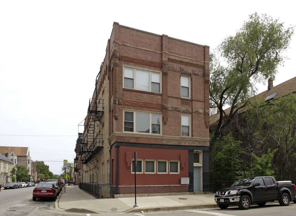 1359-1363 N Bosworth Ave in Chicago, IL - Building Photo