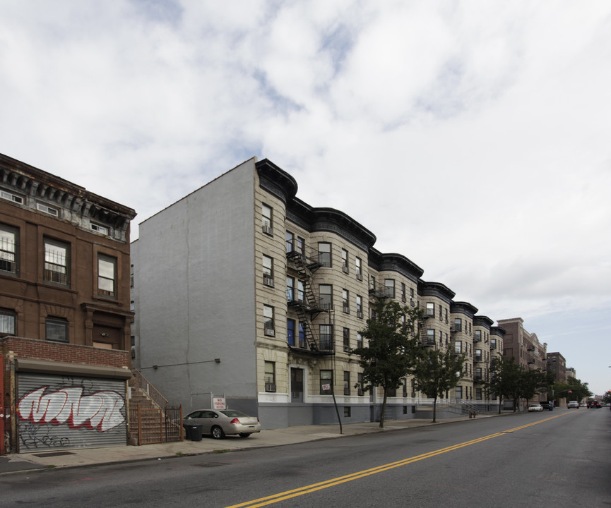 Golden Gates in Brooklyn, NY - Building Photo