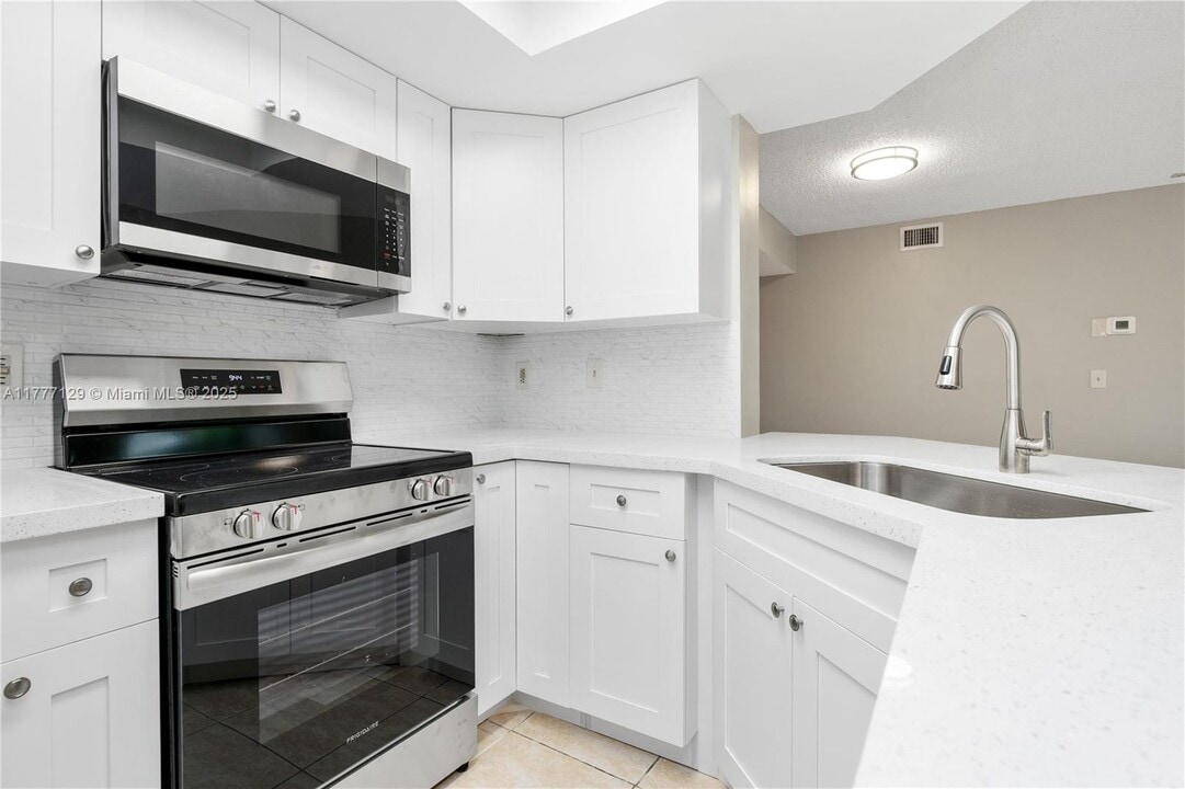 9188 W Atlantic Blvd in Coral Springs, FL - Building Photo
