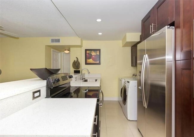 5276 NE 6th Ave in Fort Lauderdale, FL - Building Photo - Building Photo