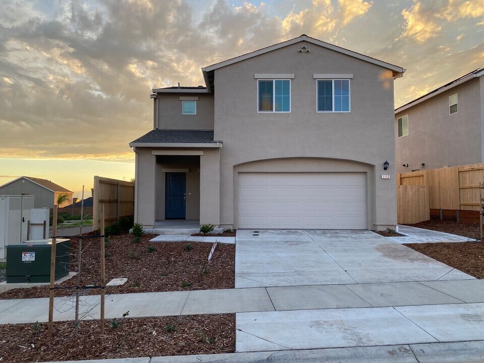 1112 Buckwheat Wy in Chico, CA - Building Photo