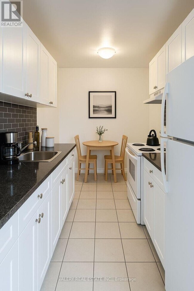 35 Confederation Dr in Toronto, ON - Building Photo - Building Photo