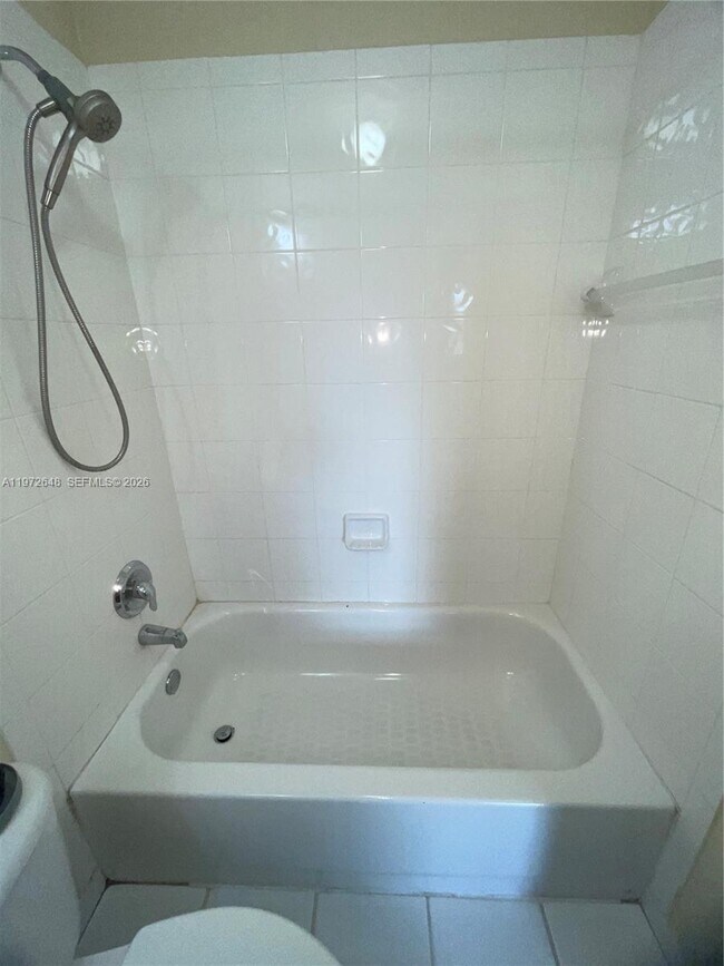 2203 SE 23rd Ave in Homestead, FL - Building Photo - Building Photo