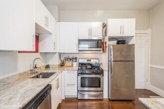 2524 W Palmer St, Unit 1R in Chicago, IL - Building Photo - Building Photo