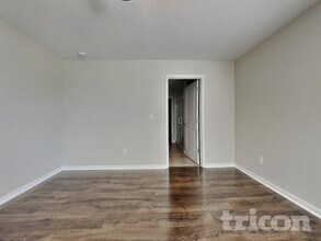 7117 Ozello Trail Ave in Sun City Center, FL - Building Photo - Building Photo